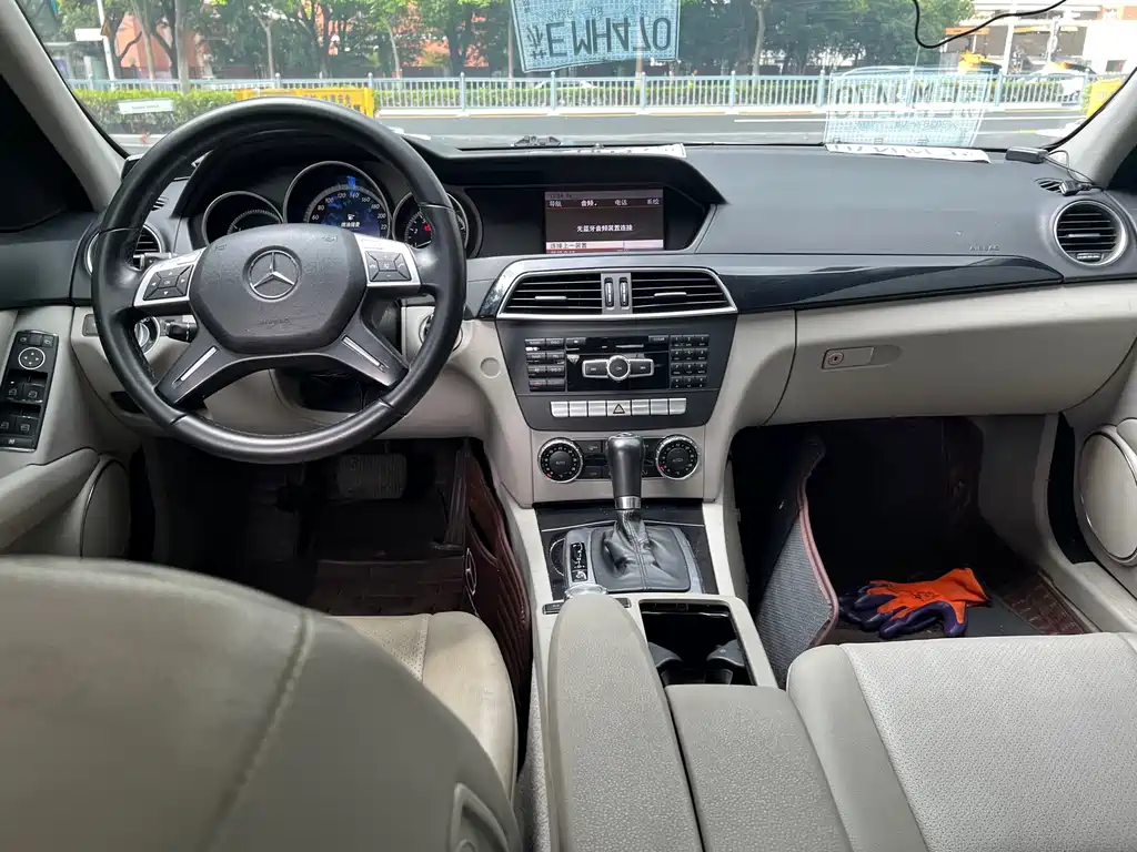 Mercedes-Benz C-Class — миниатюра 13