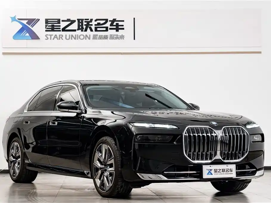 BMW 7 SERIES