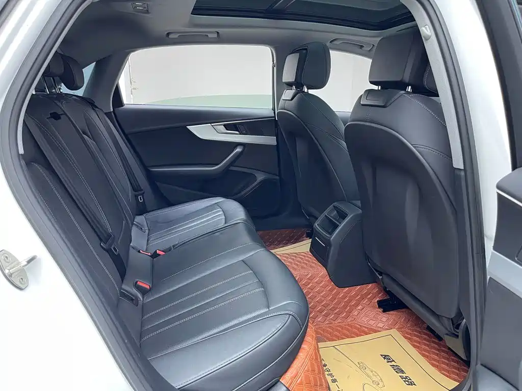 Audi A4L — миниатюра 12