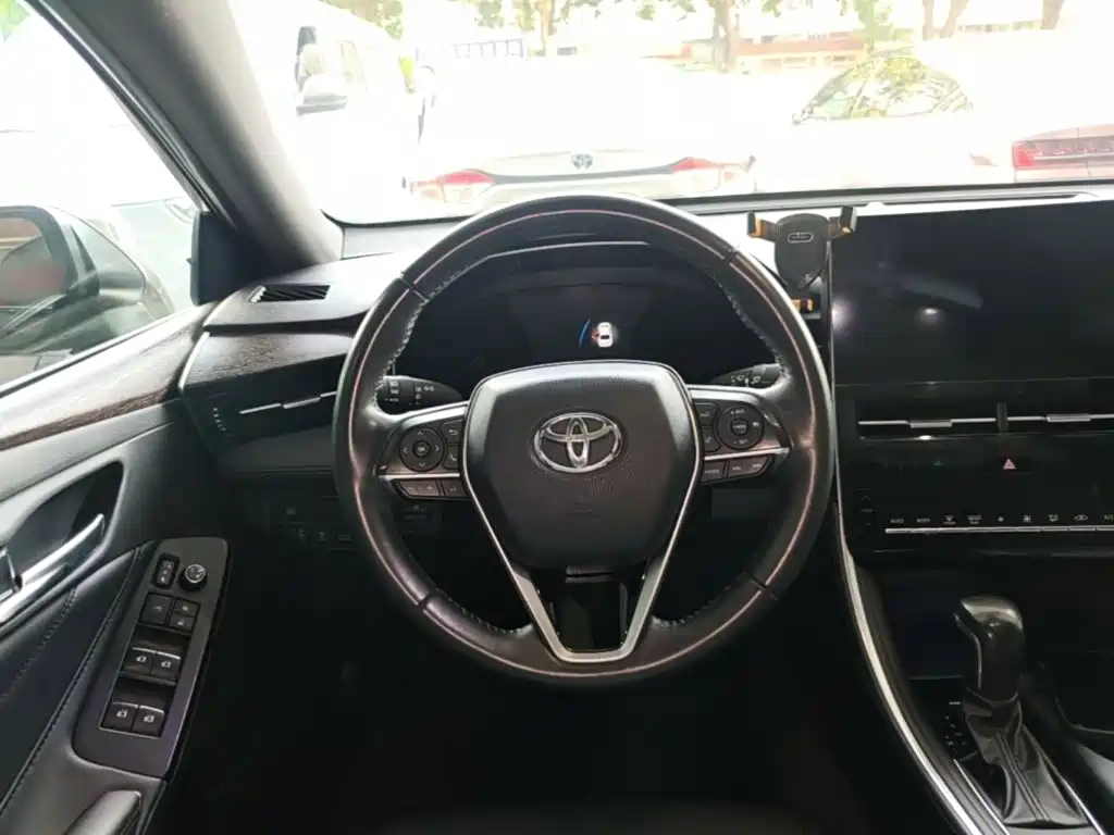 Toyota Avalon — миниатюра 11