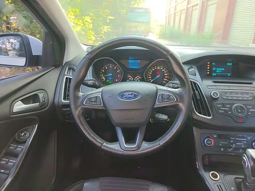 Ford Focus — миниатюра 11