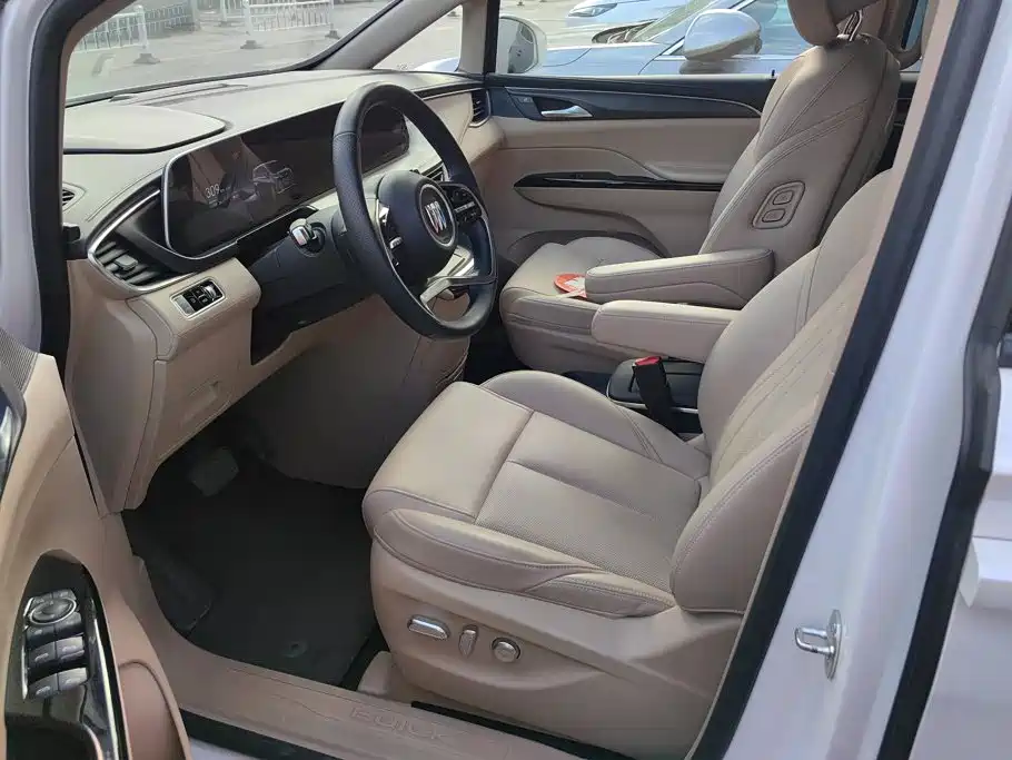 Buick GL8 Hybrid — миниатюра 9
