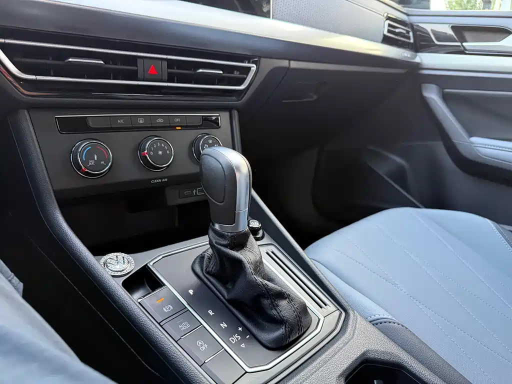 Volkswagen Lavida — миниатюра 17