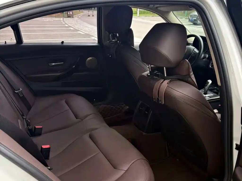 BMW 3 Series — миниатюра 6