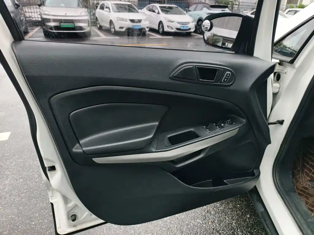 Ford Ecosport — миниатюра 5