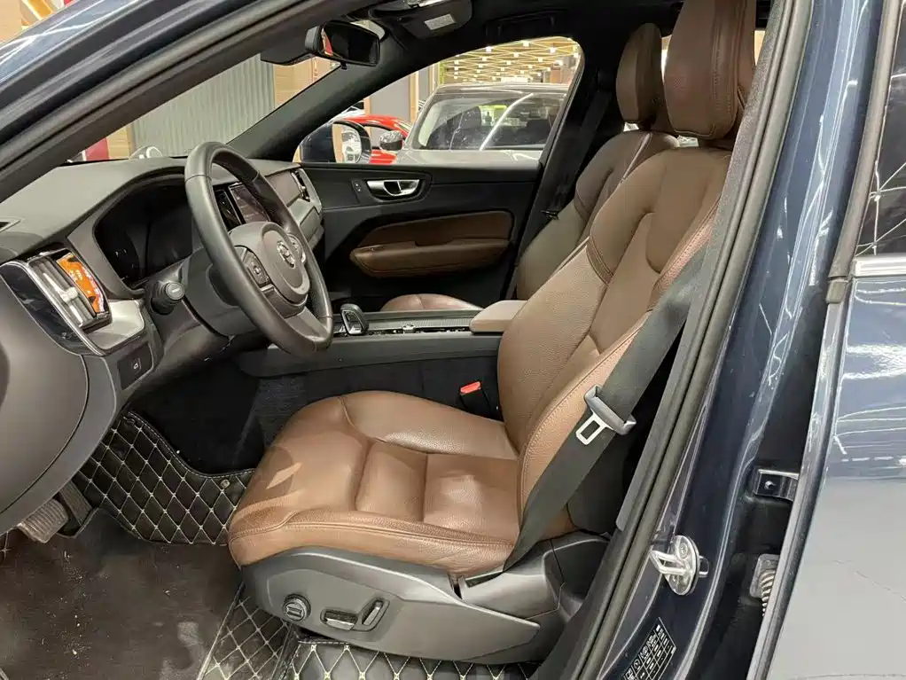 Volvo XC60 — миниатюра 9