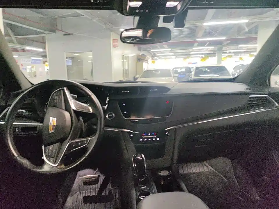 Cadillac XT5 — миниатюра 5