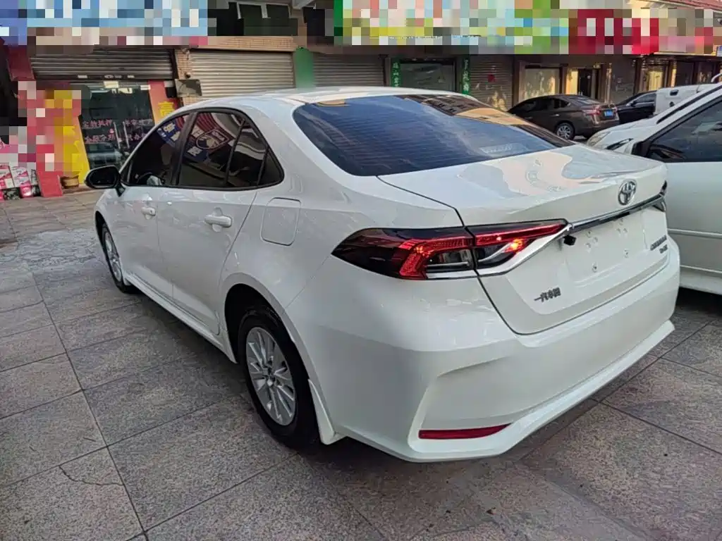 Toyota Corolla — миниатюра 5