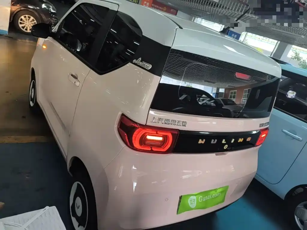 Wuling MINIEV — миниатюра 5