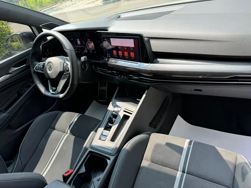 Volkswagen Golf — миниатюра 23