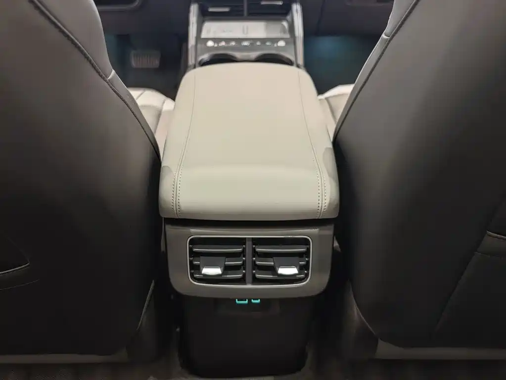 BYD Seal 06 DM-i Touring — миниатюра 12