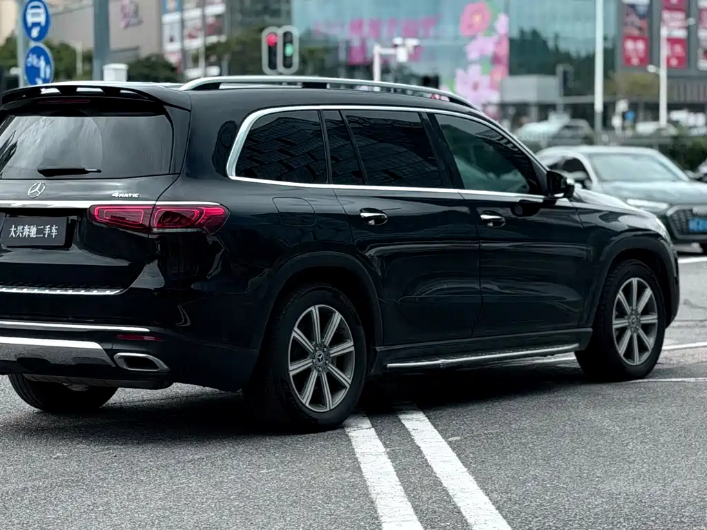 Mercedes-Benz GLS — миниатюра 8