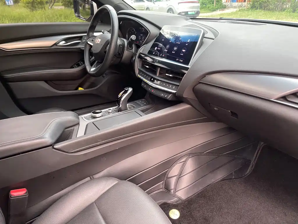 Cadillac CT5 — миниатюра 16