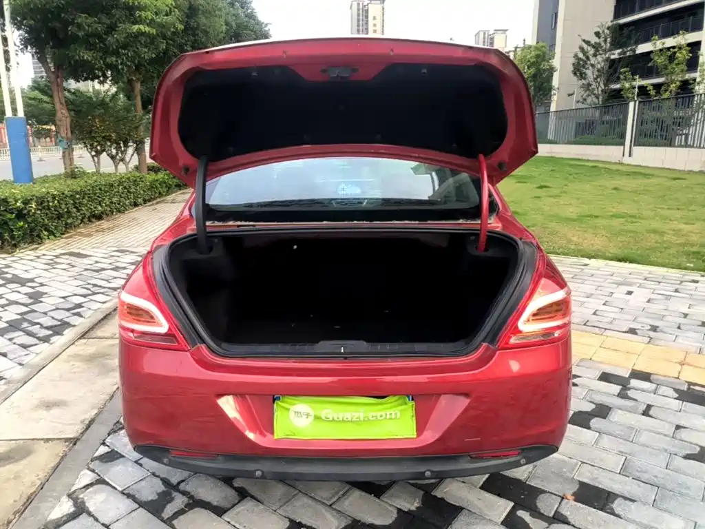 Peugeot 308 — миниатюра 19
