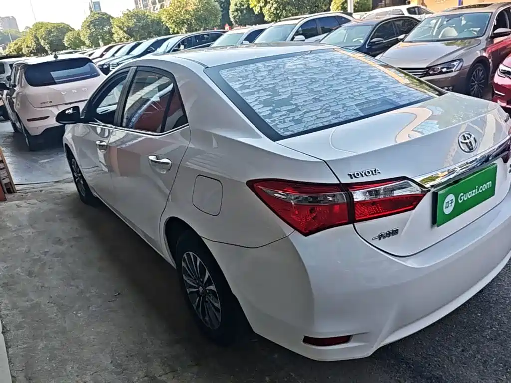 Toyota Corolla — миниатюра 5