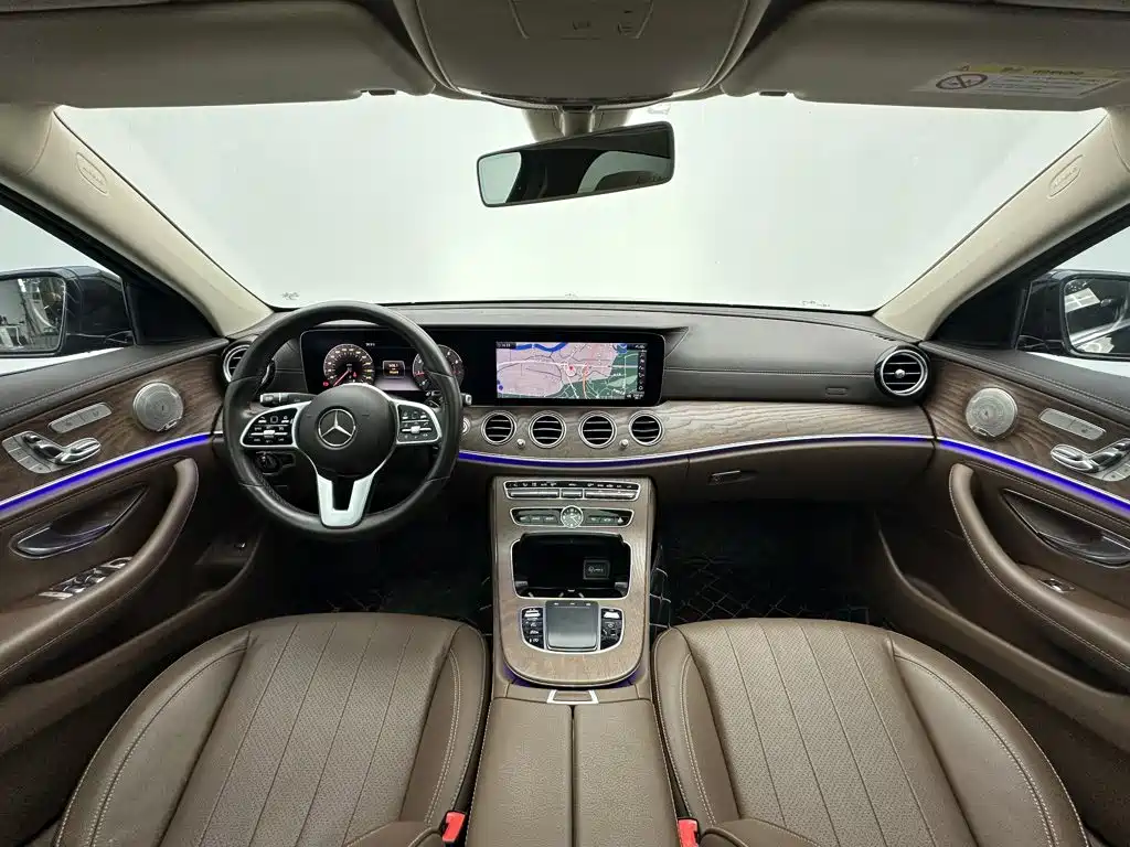 Mercedes-Benz E-Class — миниатюра 21
