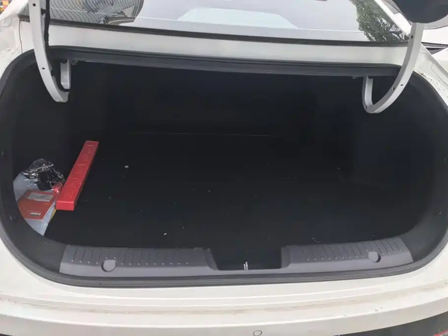 Changan Eado — миниатюра 4