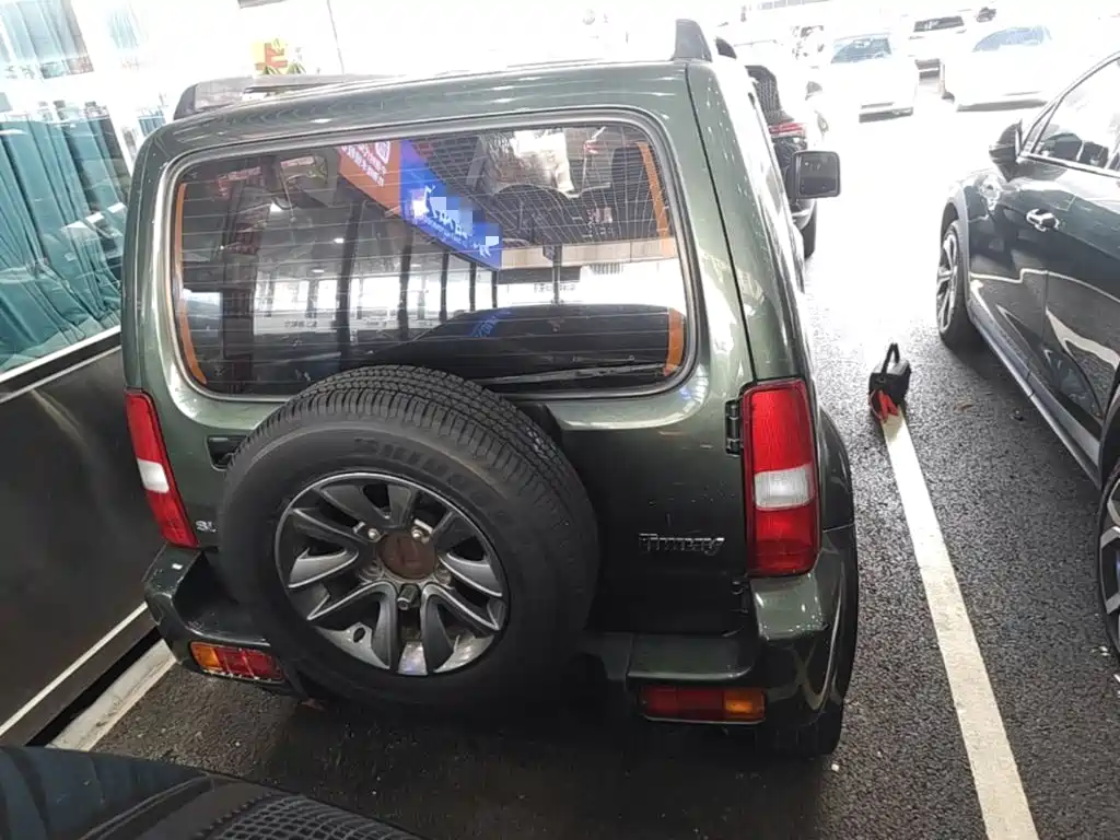 Suzuki Jimny — миниатюра 6