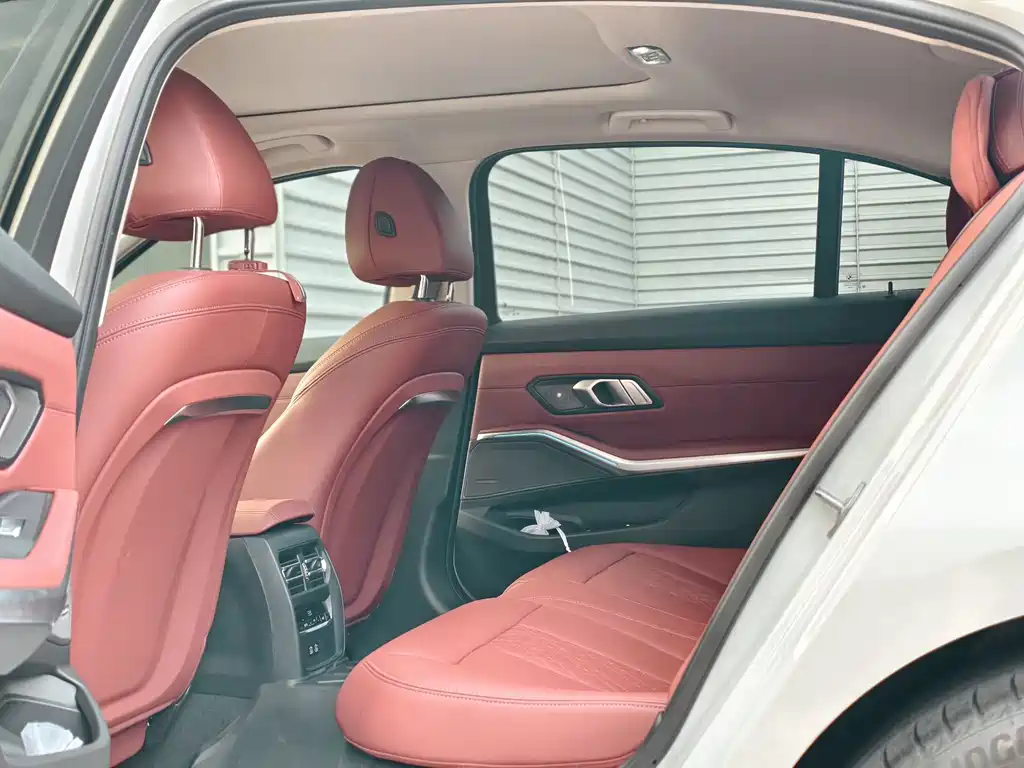 BMW 3 Series — миниатюра 9