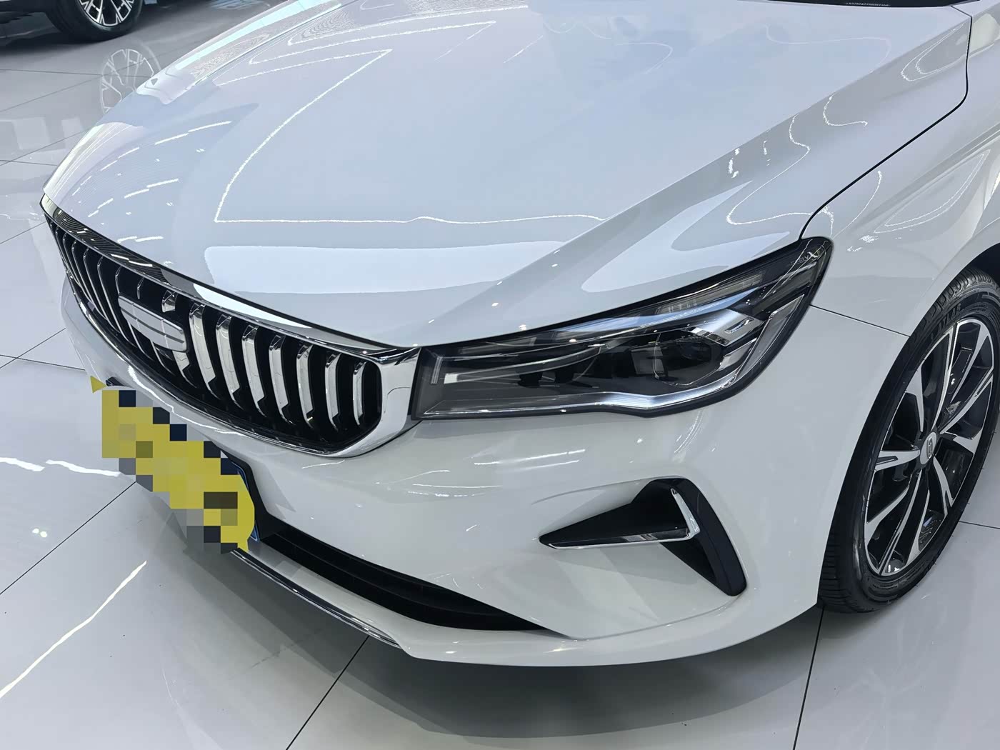 Geely Emgrand 1.5 л 2025 г. Белый, пробег 3200 км