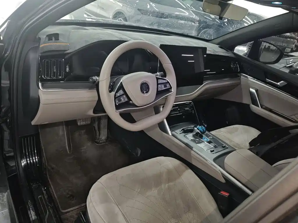 BYD Tang 2025 Smart Drive DM-i 115KM Luxury