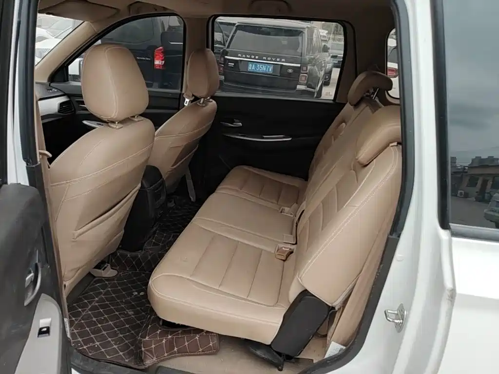 Wuling Hongguang — миниатюра 17