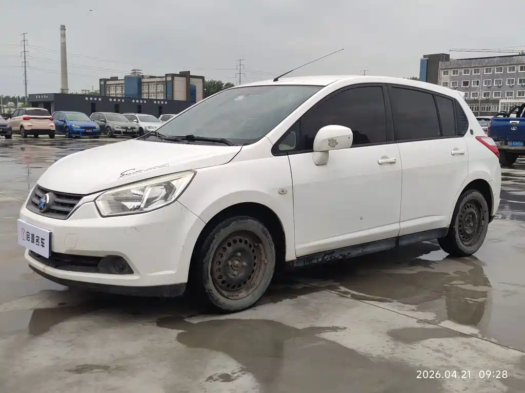 Venucia R50 2014