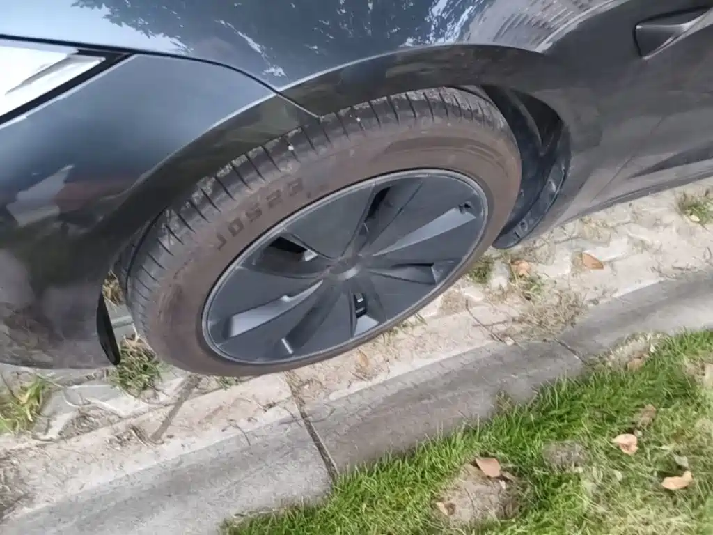 Tesla Model 3 — миниатюра 23