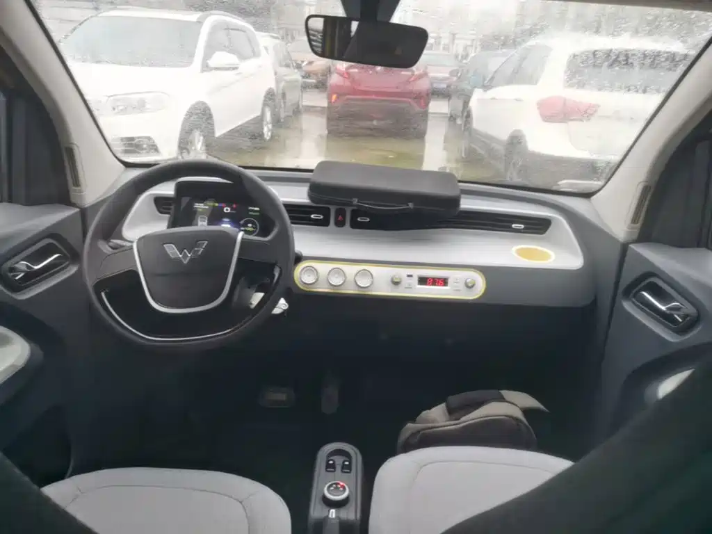 Wuling MINIEV — миниатюра 10