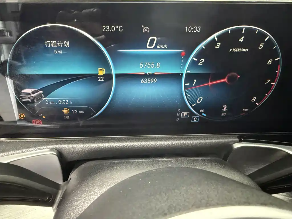 Mercedes-Benz GLB — миниатюра 11