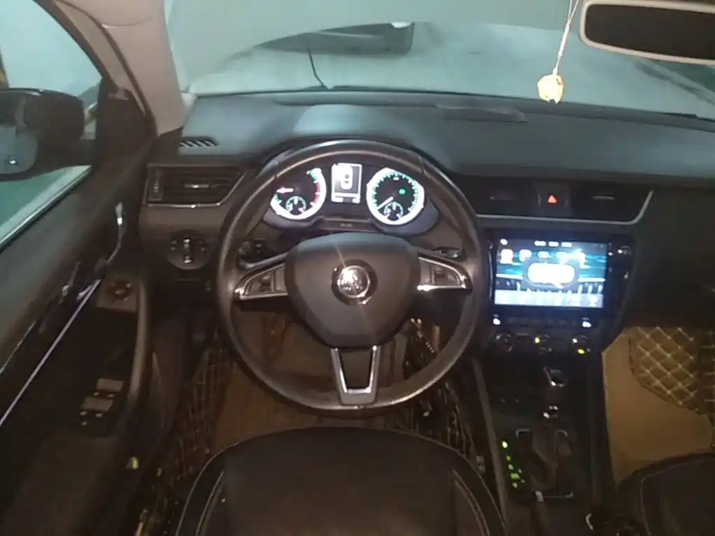 Skoda Octavia — миниатюра 11