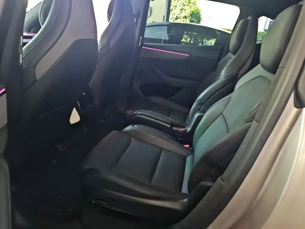Tesla Model Y L — миниатюра 17