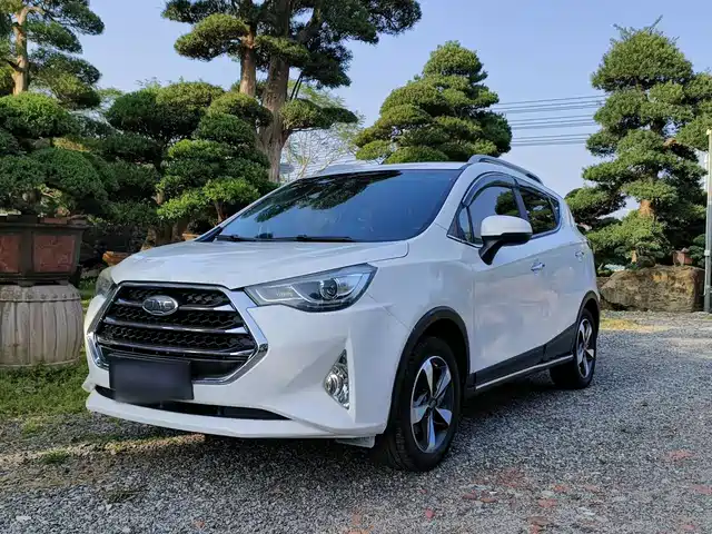 2017 JAC M1 (Refine)