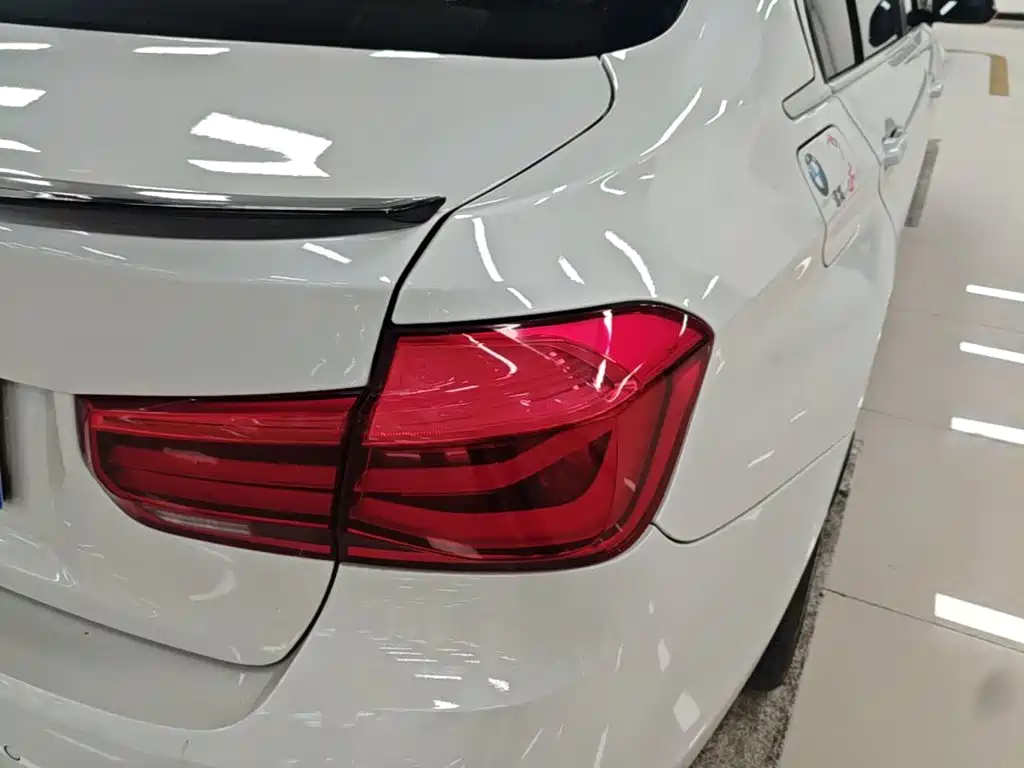 BMW 3 Series — миниатюра 8