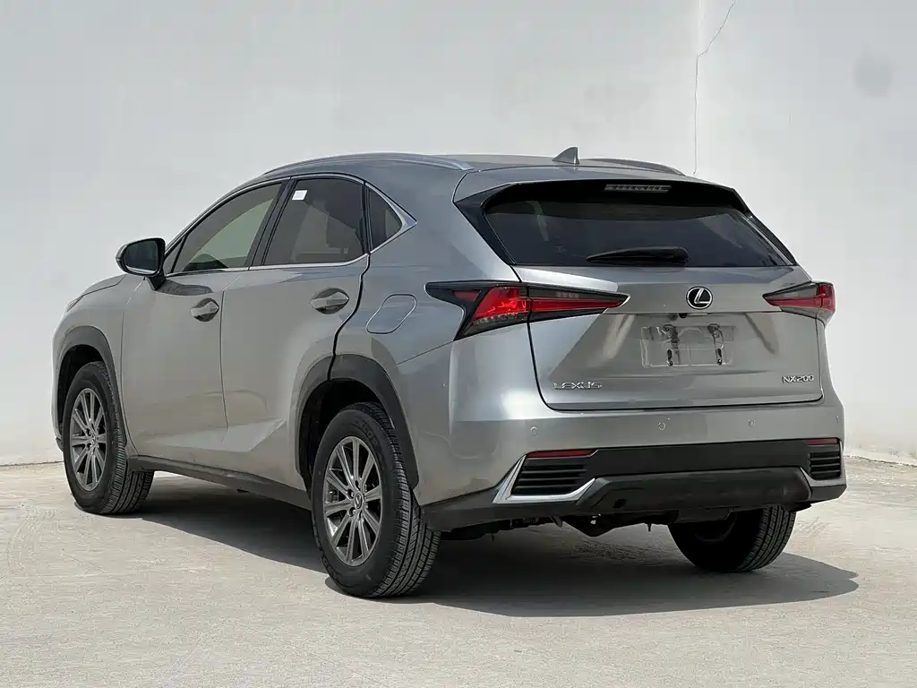 Lexus NX — миниатюра 9