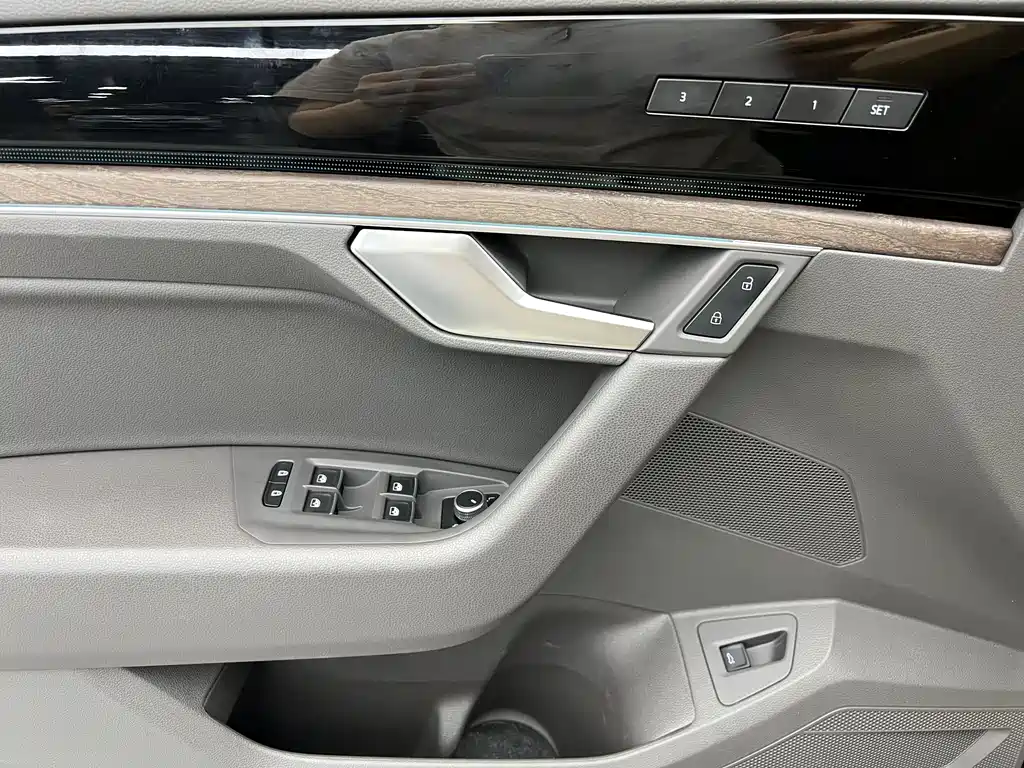 Volkswagen Touareg 2022 3.0TSI Sport