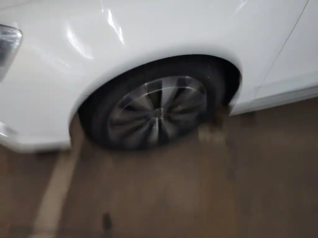 Volkswagen Sagitar — миниатюра 23