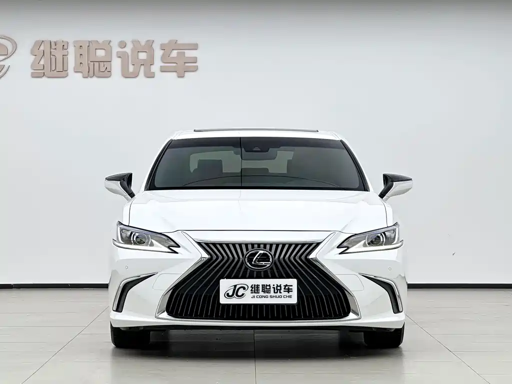 Lexus ES — миниатюра 2