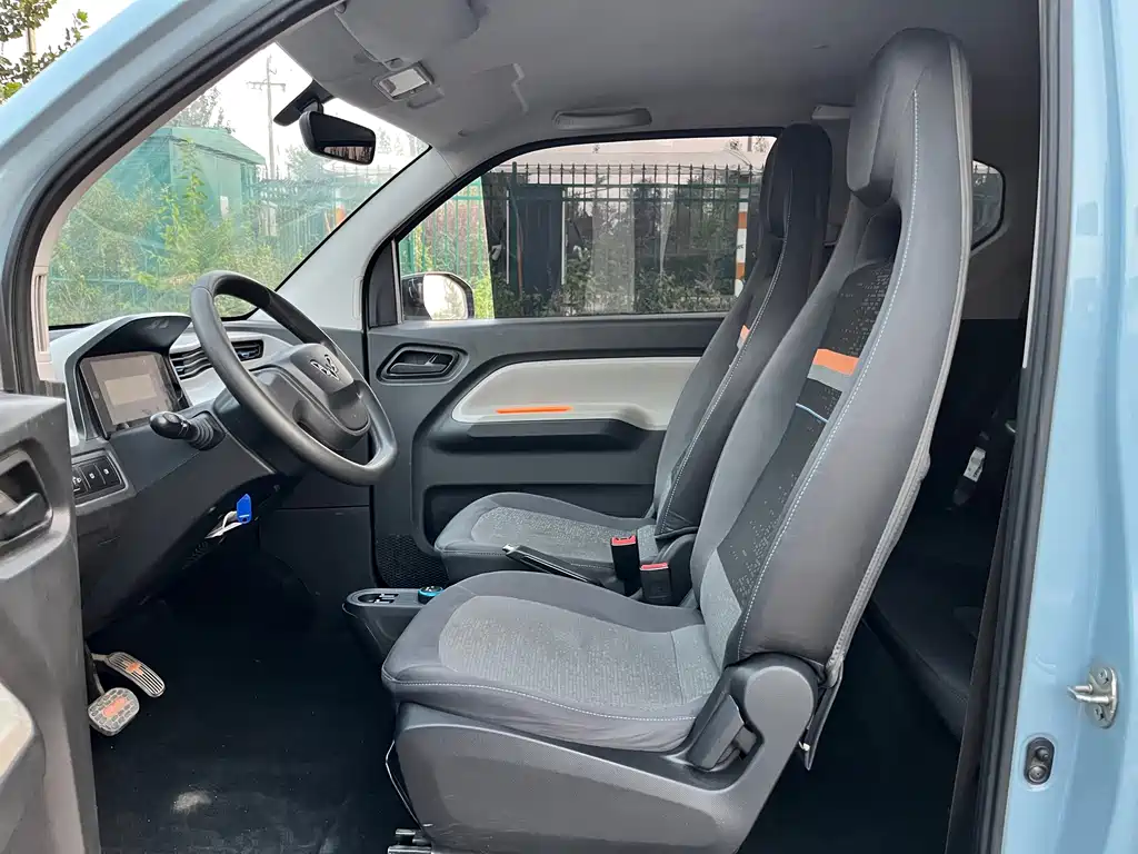 Wuling MINIEV — миниатюра 6
