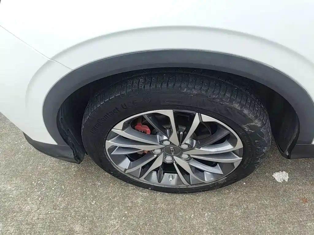 Geely Binyue — миниатюра 23