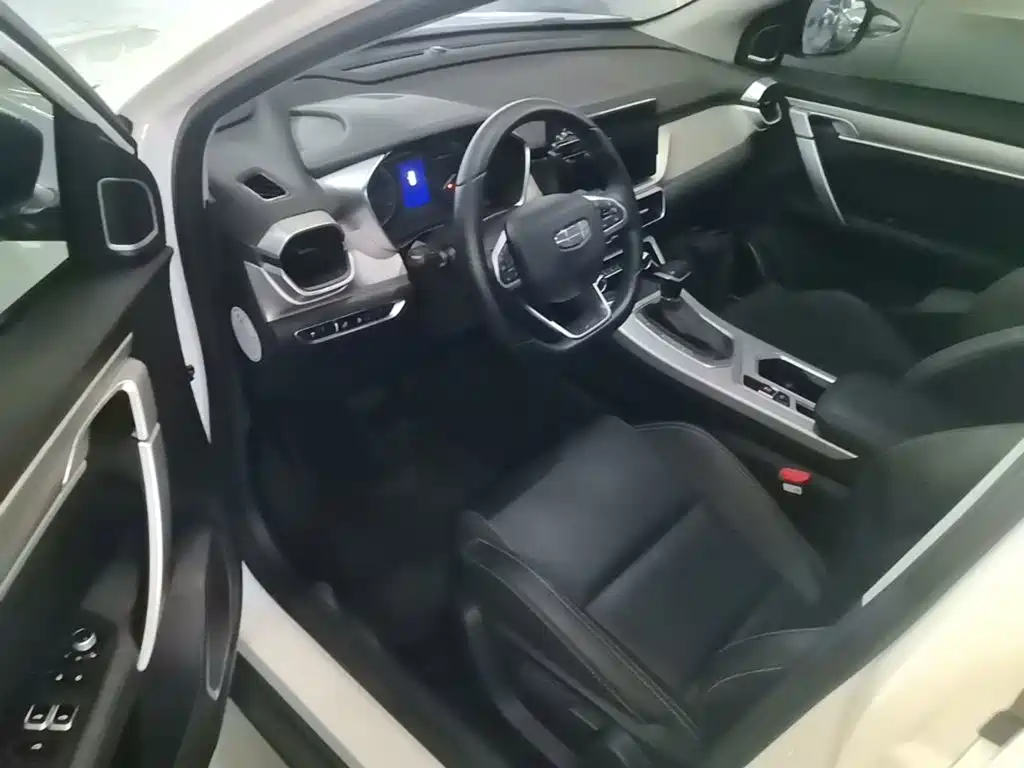 Geely Binyue — миниатюра 16