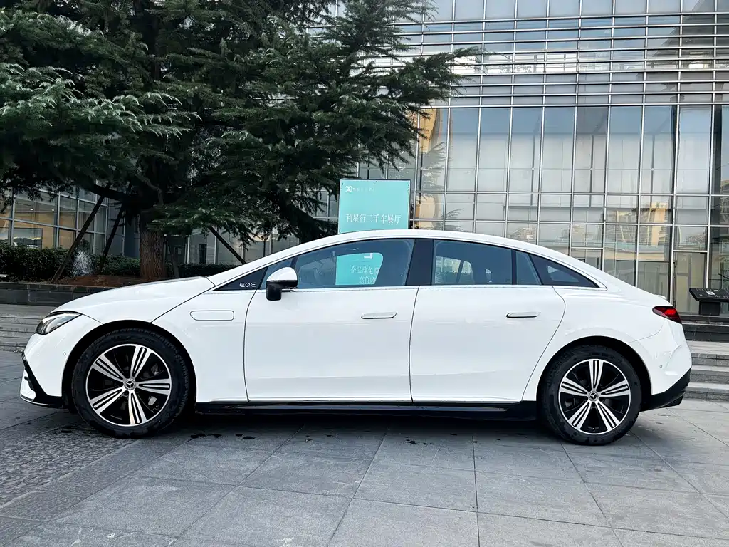 Mercedes-Benz EQE — миниатюра 2