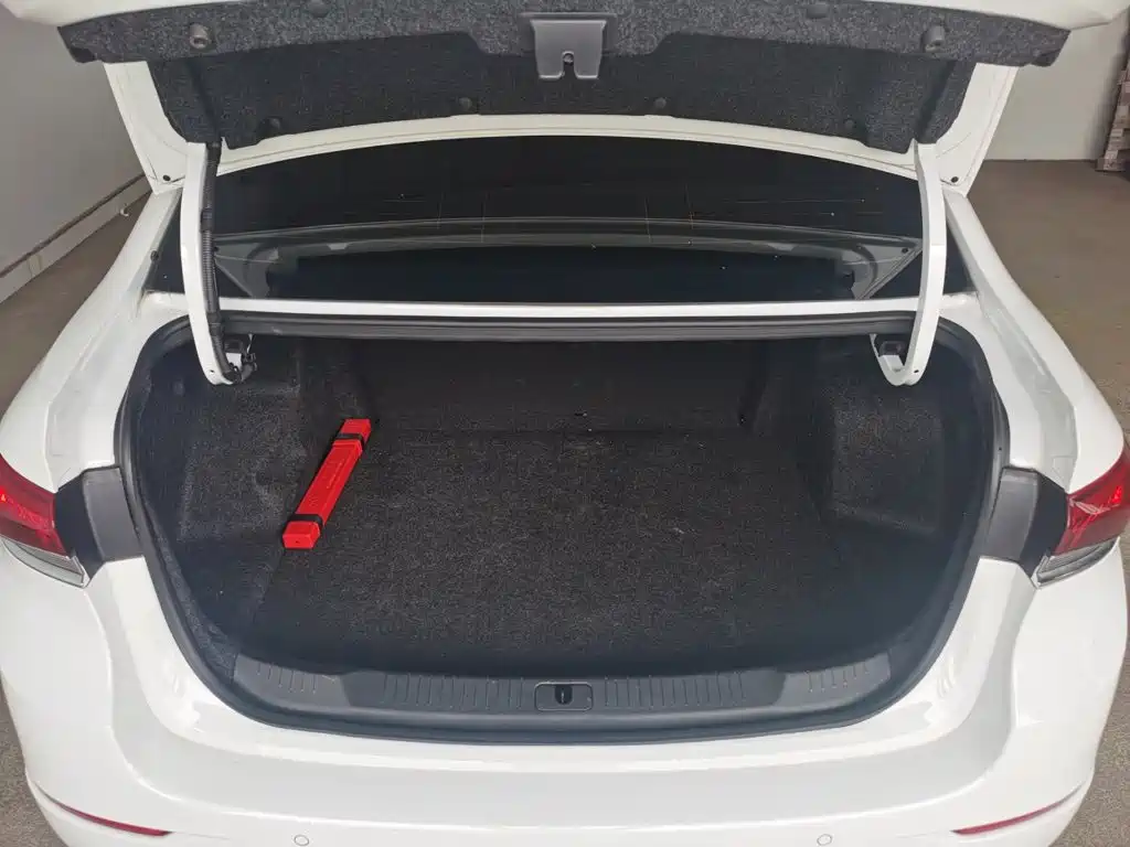 Buick Excelle — миниатюра 13