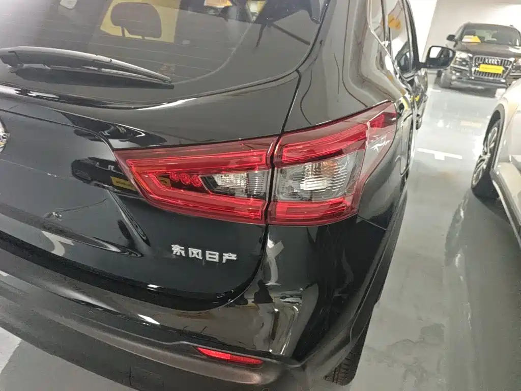 Nissan Qashqai — миниатюра 8