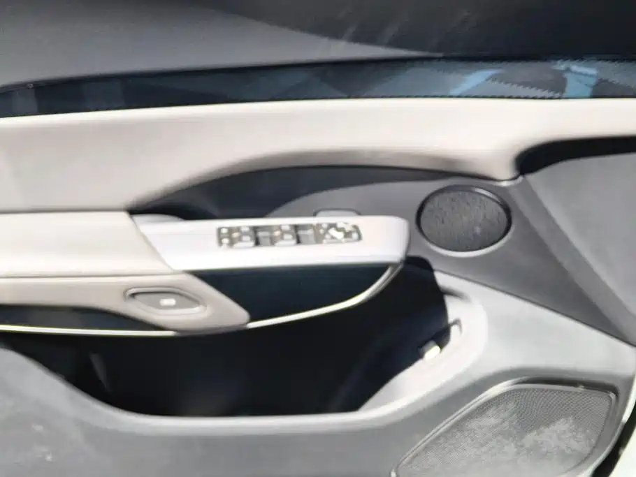 Hongqi Hongqi Tiangong 08 — миниатюра 7