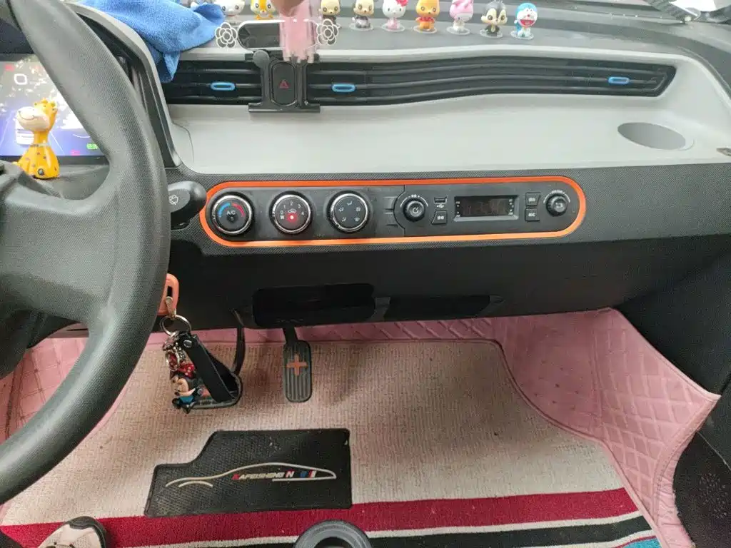 Wuling MINIEV — миниатюра 9