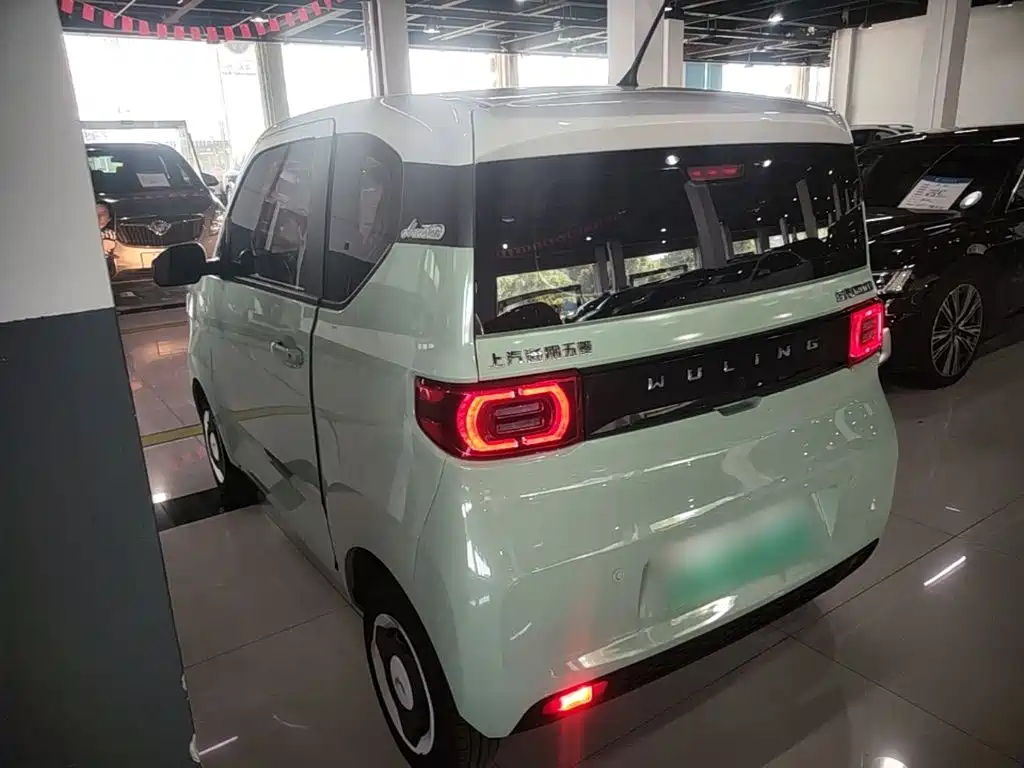 Wuling MINIEV — миниатюра 5