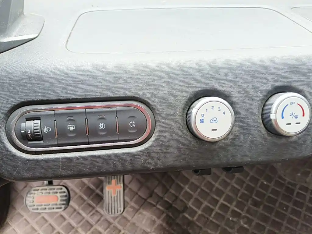Baojun E100 — миниатюра 9