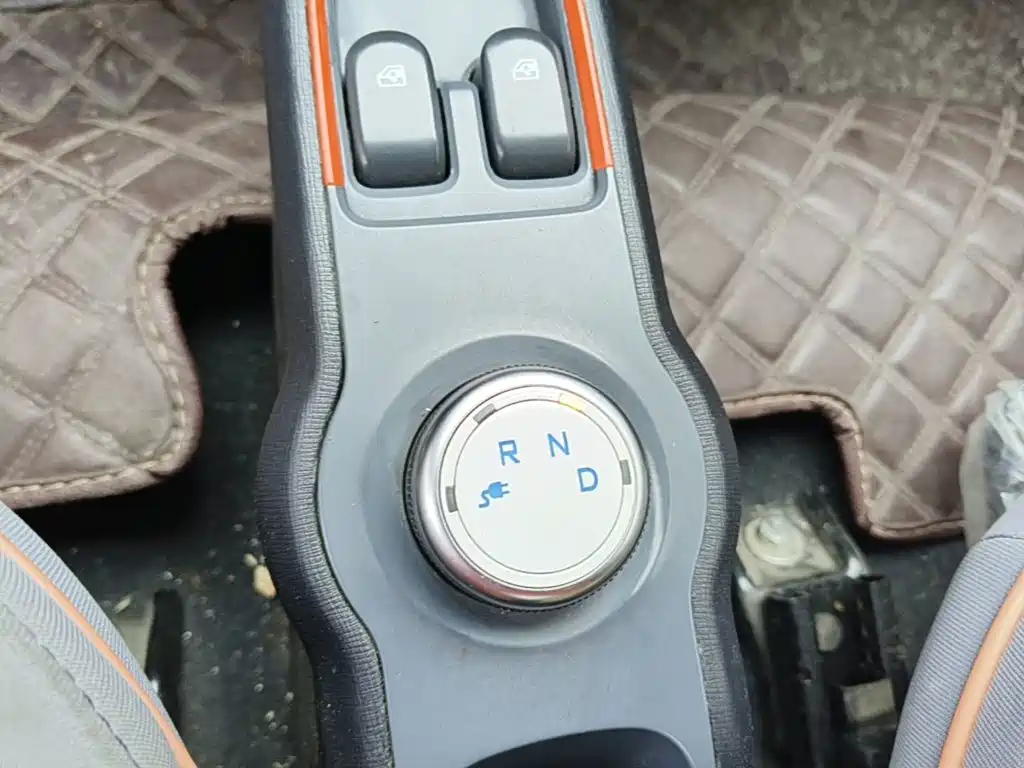 Baojun E100 — миниатюра 10