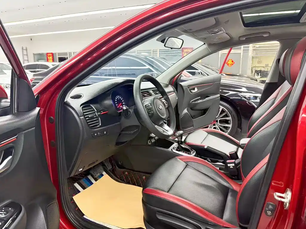 Kia KX Cross — миниатюра 7